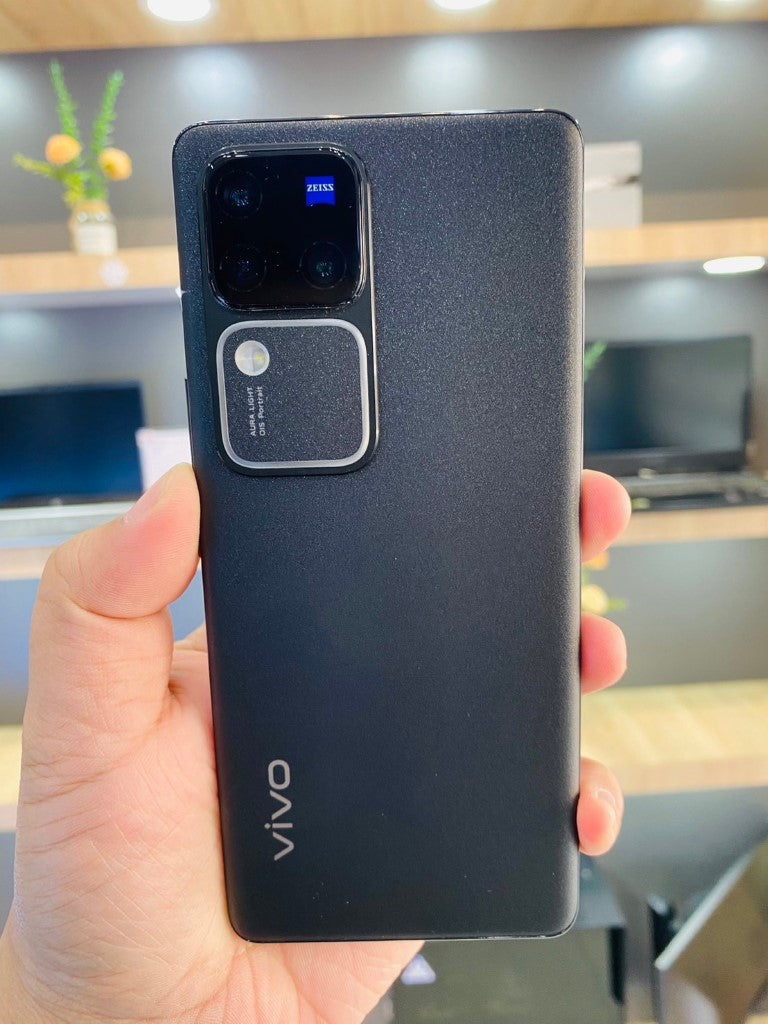 Vivo V30 Pro 12/512GB Night Sky Black