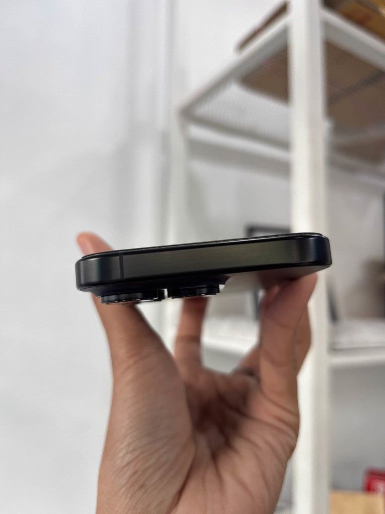 iPhone 16 Pro 128GB Black Titanium