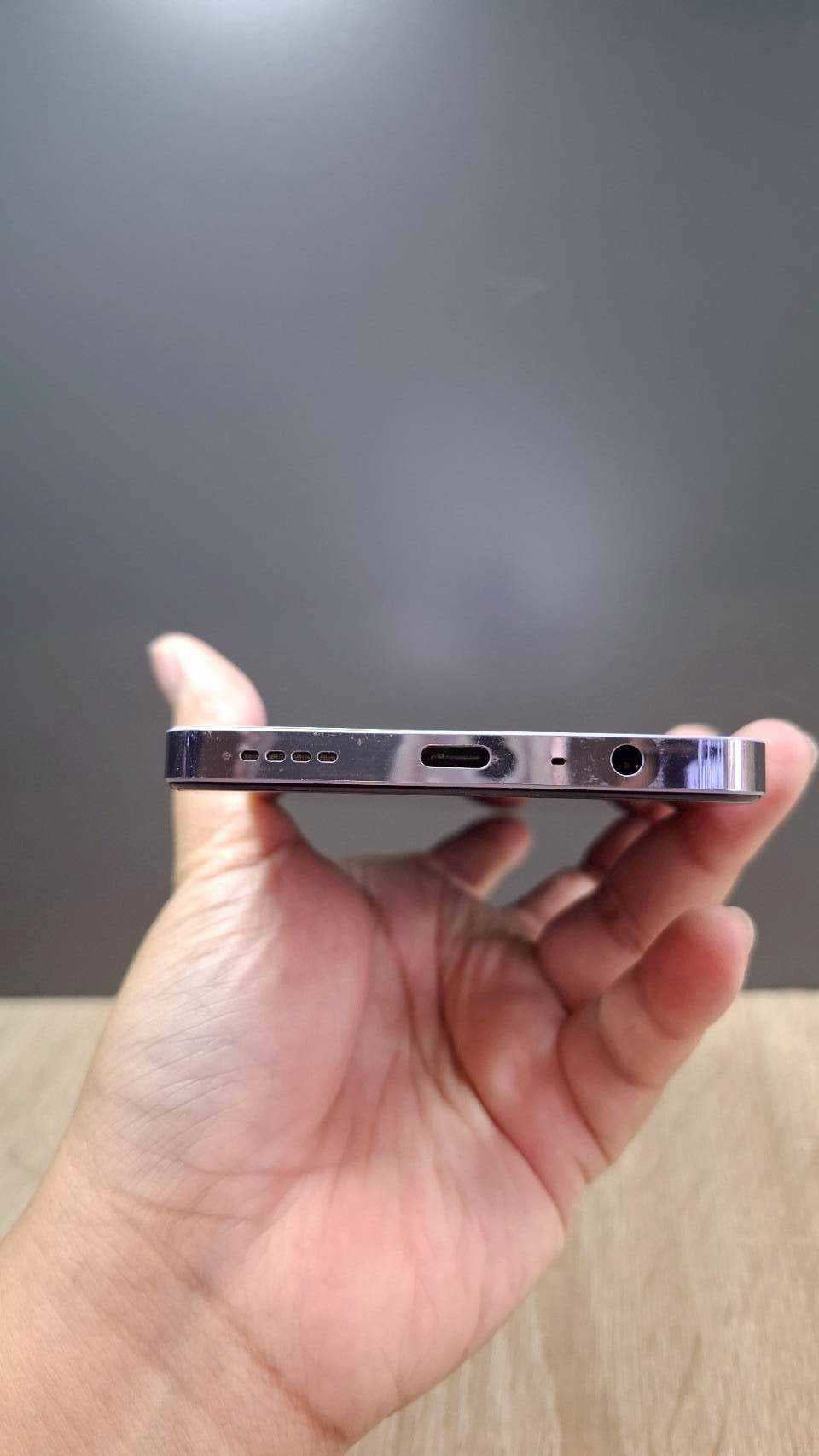 Realme 12 5G 8/256gb สี Twilight Purple