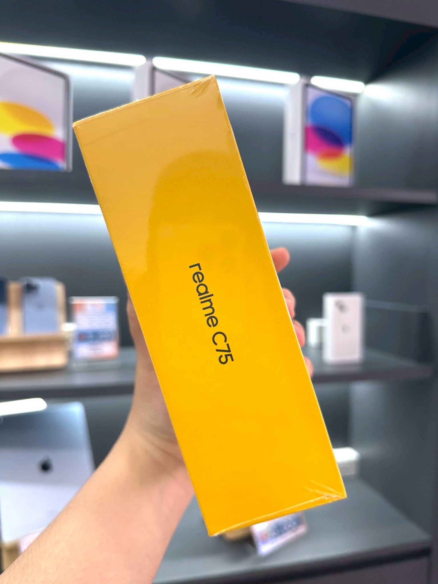 Realme C75 8/128GB สี Lightning Gold มือ 1