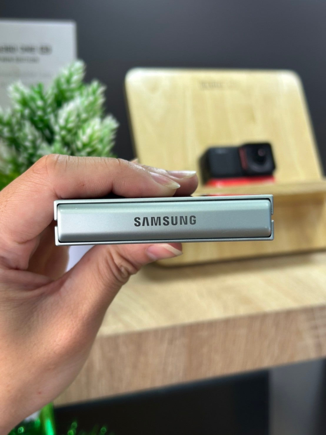 Samsung Galaxy z Flip6 12/256GB สี Light green