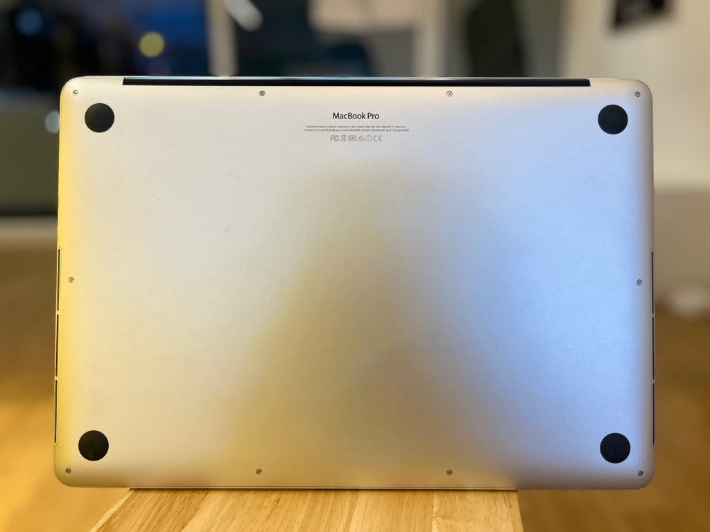 MacBook Pro (Retina,15-inch, 2015) 16/512GB สีเงิน
