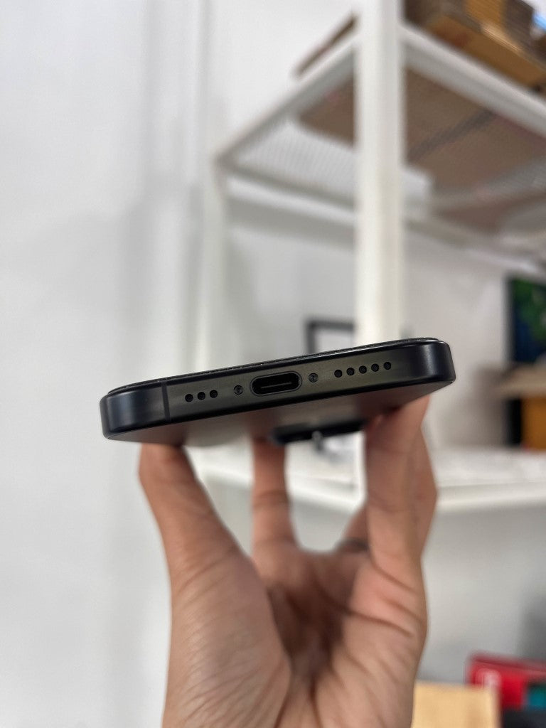 iPhone 16 Pro 128GB Black Titanium